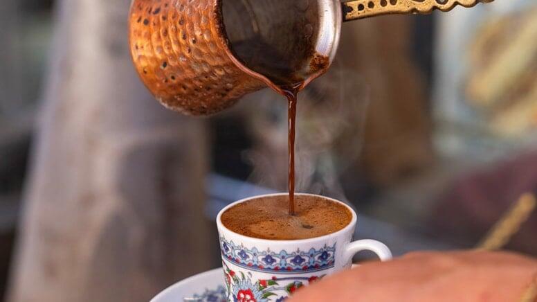 Nə su, nə də soda: T&uuml;rk qəhvəsinin yanına əslində bunu qoymaq lazımdır