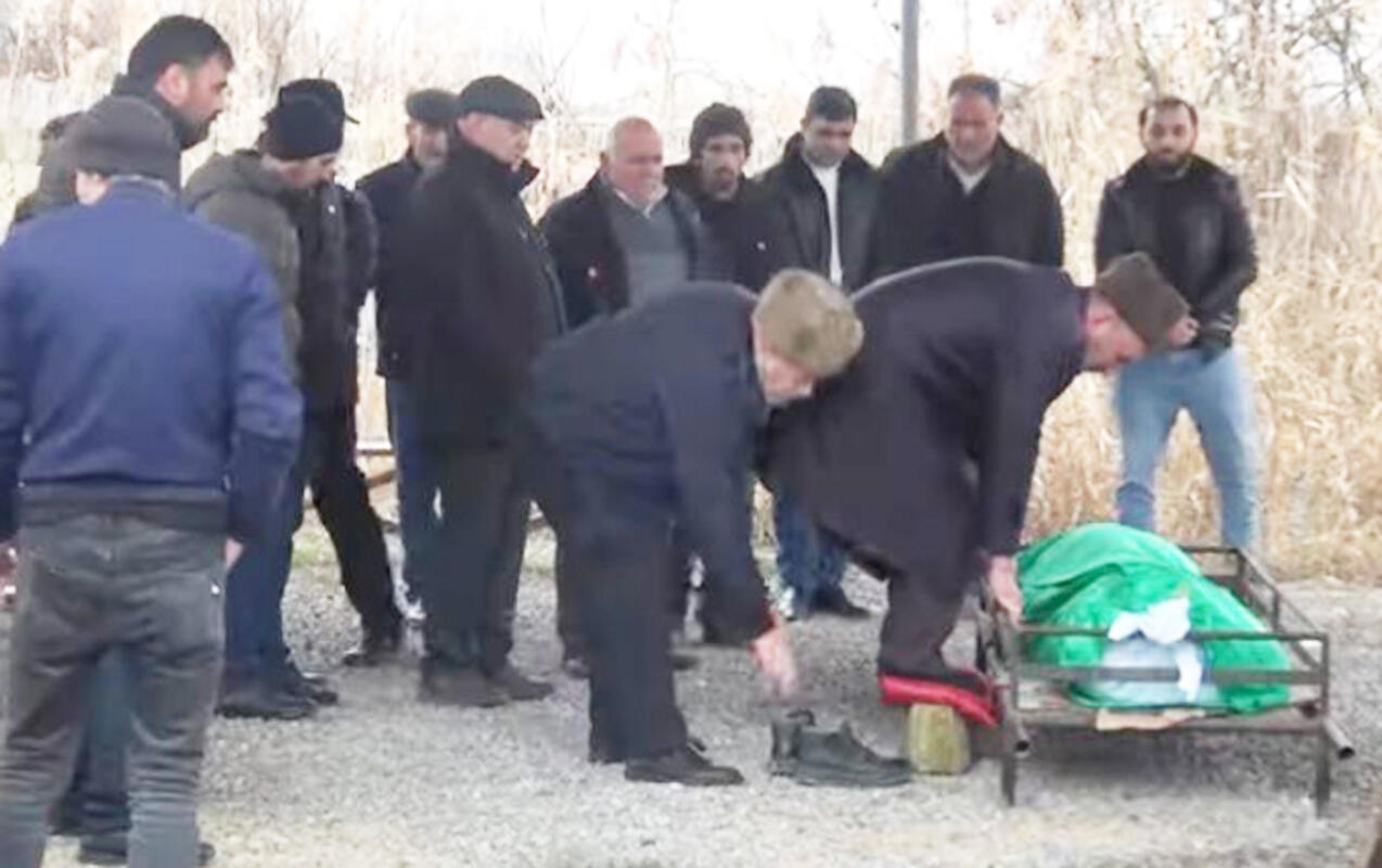“Oğlum hələ uşaq idi, meyiti yox etməli idik...”  Tanınmış həkimin qızı 