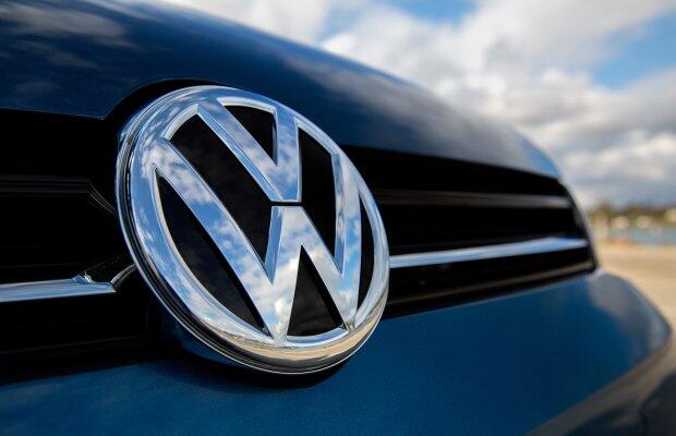 "Volkswagen" 2 məşhur modelin istehsalını