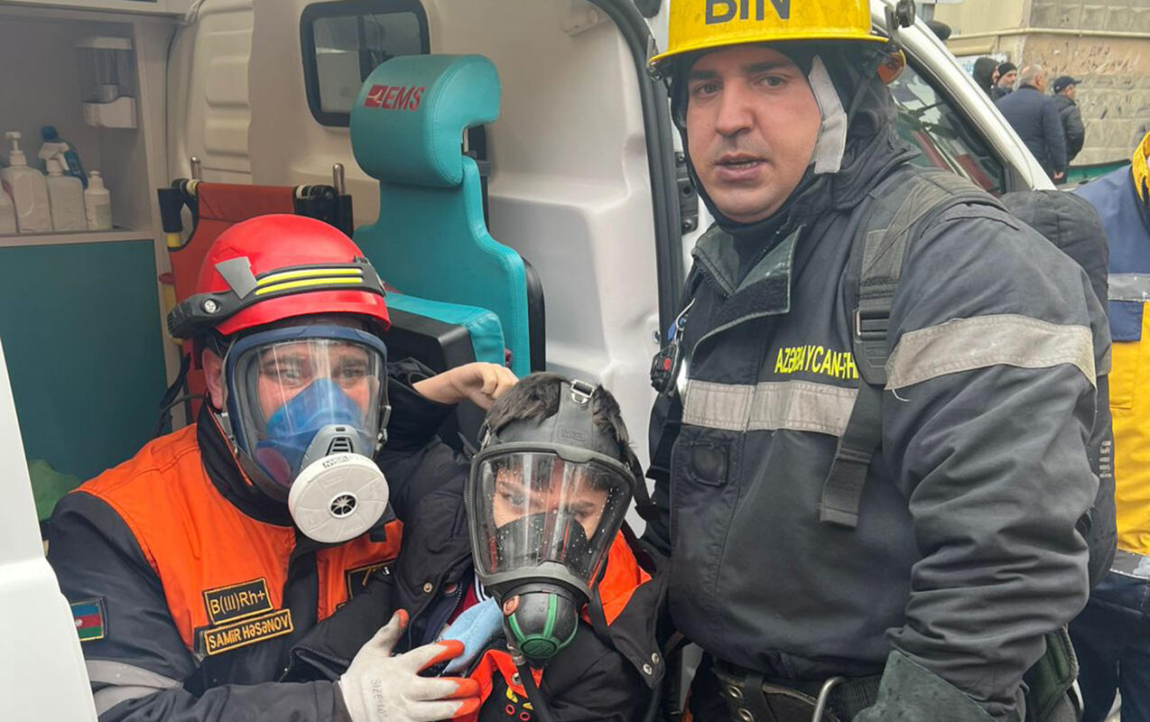 &ldquo;Ev cəhənnəmə yansın, yoldaşımla nəvəmi son anda &ccedil;ıxarıblar&rdquo; 