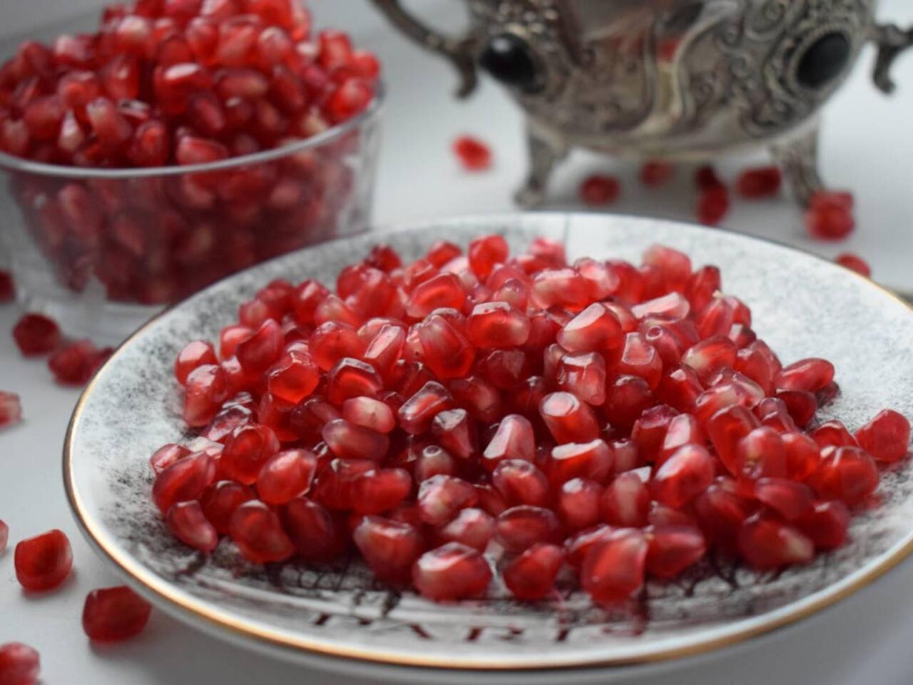 Şirəsini sı&ccedil;ratmadan narı dənələməyin