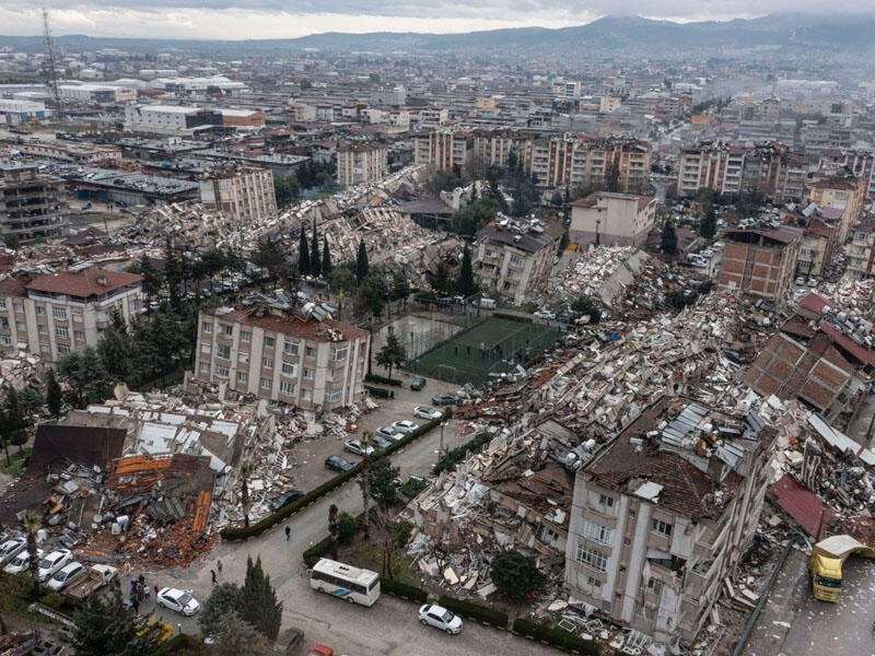 Türkiyədə zəlzələdə zərər çəkmiş 5 nəfərin reabilitasiyası aparılır