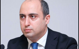 Nazir işdən çıxarılmış müəllimlərdən DANIŞDI