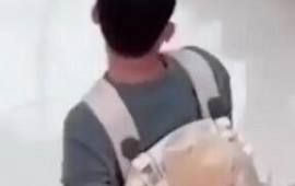 Ata k&uuml;rəyinə bağladığı &ouml;vladını unutdu  &ccedil;antada AXTARDI 