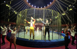 Circus Sea Breeze səhnəsində Avropanın ən titullu sirk ailəsi – Togni sirk sülaləsi çıxış edir  FOTO