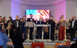 Filarmoniyada “Bir Millət, İki Dövlət” adlı möhtəşəm konsert proqramı baş tutub. FOTO
