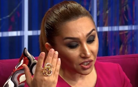 "Cennifer Lopez bizim müğənnilərdən yaxşı geyinir"