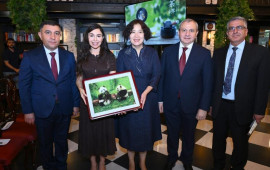 Leyla Əliyeva Bakı Kitab Mərkəzində “Tanımadığımız Konfutsi” adlı gecədə iştirak edib 