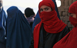 “Taliban” qadınların “azad insanlar” statusunu bərpa etdi