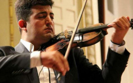 Maestro Ceyhunun çaydakı görüntüsü tənqid olundu  Rəyləri bağladı