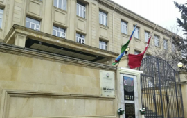 Bakıda 10cu sinif şagirdi məktəbin pəncərəsindən yıxıldı