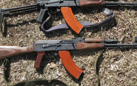 Polis evlərdən 2 avtomat, 18 mina tapdı