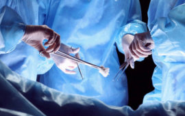 "Həkim qulağımın yarısın kəsib atıb, ağrılara d&ouml;zə bilmirəm"  VİDEO