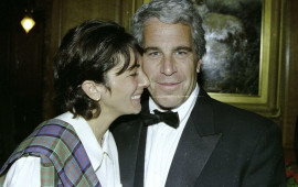 Epşteynin yanından ayırmadığı "sirli" qadın kimdir? 