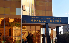 Bank və po&ccedil;t filialları bayramda işləyəcək?