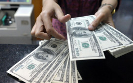 Dolları olanların nəzərinə: Məzənnə açıqlandı