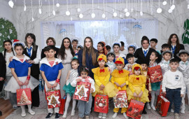 Leyla Əliyeva və Alena Əliyeva Gəncədə uşaq evində olublar 