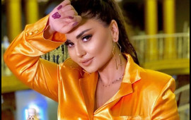 "Məndən səhnə mədəniyyəti g&ouml;t&uuml;rs&uuml;nlər, geyinməyi &ouml;yrənsinlər"