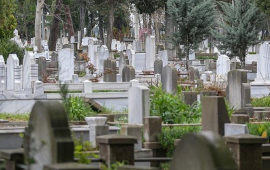 İki qızı və əri faciəvi şəkildə öldü  özü yaralı dəfnə gəldi 