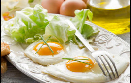 Yumurtanı g&uuml;nəbaxan və ya kərə yağında qızartmaq "Daş d&ouml;vr&uuml;"d&uuml;r: Əvəzinə nə edək?