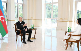 İlham Əliyev “ƏlƏrəbiyyə” telekanalına müsahibə verib  FOTO