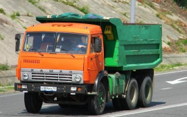 Ucarda "KamAZ" aşdı, BakıQazax yolu bağlandı 