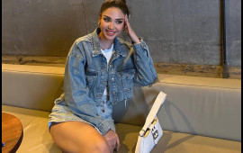 Efirdəki hərəkətlərinə g&ouml;rə verilişi dayandırdılar  FOTOlar