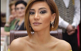 Röya Zaura söz atdı, sonra BARIŞDILAR  VİDEO