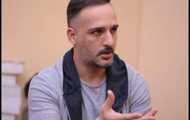 Azər Zahidlə k&ouml;mək&ccedil;isi barədə