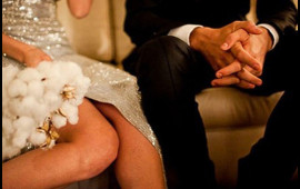 Bəy tortu yerə ATDI, toyda ara qarışdı 