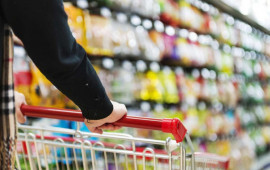 Bu market yararsız məhsullar SATIRMIŞ