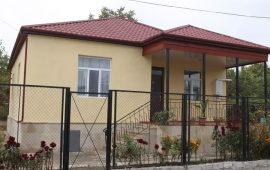Azərbaycanda bu ailələr üçün ikiotaqlı evlər tikiləcək