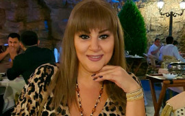 Sonaxanım g&ouml;z yaşlarına boğuldu 