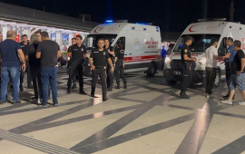 14 yaşlı qız dəhşət saçdı  Çox sayda yaralı var