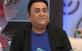 R&ouml;yanı g&ouml;r&uuml;b tanımayan Elgizin reaksiyası g&uuml;ld&uuml;rd&uuml; 