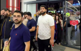 Bakıda gecə vaxtı "iPhone 17"yə görə mağazaya axışdılar  VİDEO