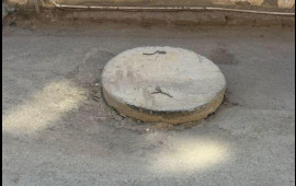 Xırdalanda kanalizasiya quyularına dəmir əvəzinə daş "qapaq"lar qoyulur  FOTO  VİDEO