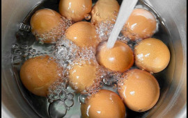 Su qaynadıqdan ne&ccedil;ə dəqiqə sonra yumurta hazır olur?