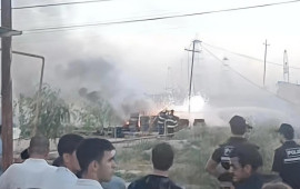 Bakıda yaşayış evlərinə yaxın ərazidə YANĞIN 
