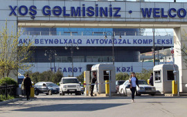 Onlarla taksi sürücüsü avtovağzalda gecələyir  VİDEO