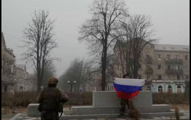 Ukraynanın şəhərində Rusiya bayrağı qaldırıldı  FOTO