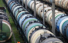 Rusiya G&uuml;rc&uuml;stana neft idxalını rekord həddə &ccedil;atdırdı