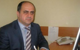 Vəli Əkbər işdən &ccedil;ıxarıldı