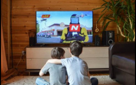 Uşaq olan evə televizor düşməndir  Nevroloq