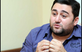 "3 ildir &ouml;vladımı g&ouml;rə bilmirəm" 