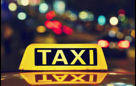 Bakıda taksi sürücüsünü sükan arxasında DÖYÜBLƏR: