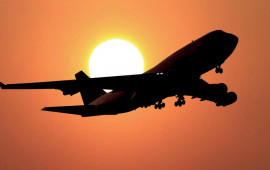 İstanbuldan Tbilisiyə uçan təyyarə Bakı aeroportuna məcburi eniş edib