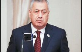 Deputatlar Vahid Əhmədovu sərt tənqid etdilər