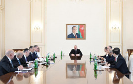 Prezident m&uuml;şavirə ke&ccedil;irdi  FOTO  VİDEO