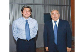 İsgəndər Xəlilovdan xəbər var: Ailəsi ilə bu ölkədədir
